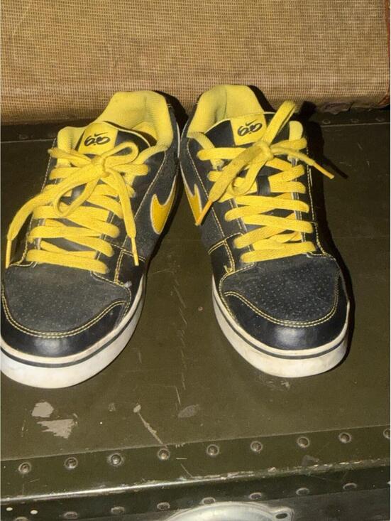 ?? Nike SB Low Skate Shoes Black Yellow Men’s 7.5 Suede Leather ?? main image 6